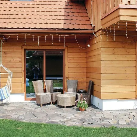 بيت للعطل Eight-bedroom Holiday In Partizanska lupca