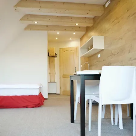 Eight-bedroom Holiday In بيت للعطل